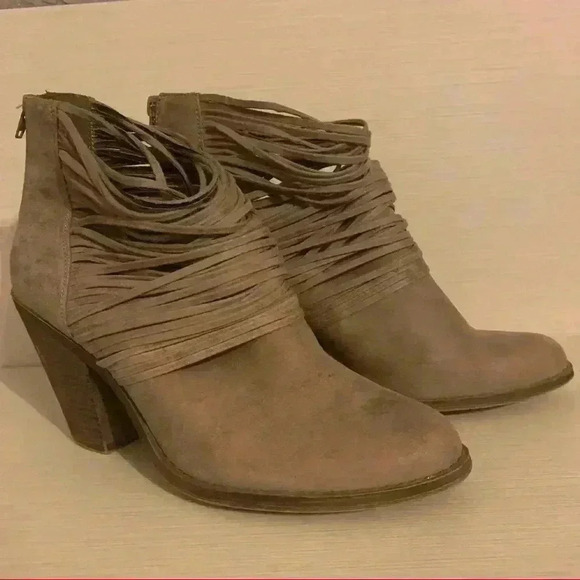 Fergalicious booties - Picture 6 of 7